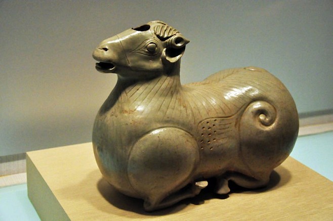 三国时期的青瓷羊