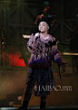 【最新图片】陈奕迅香港开唱，造型夸张百变现场玩High！_图1_海报时尚网图片库