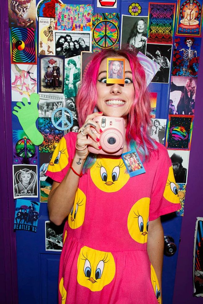 Chloe Norgaard Model...