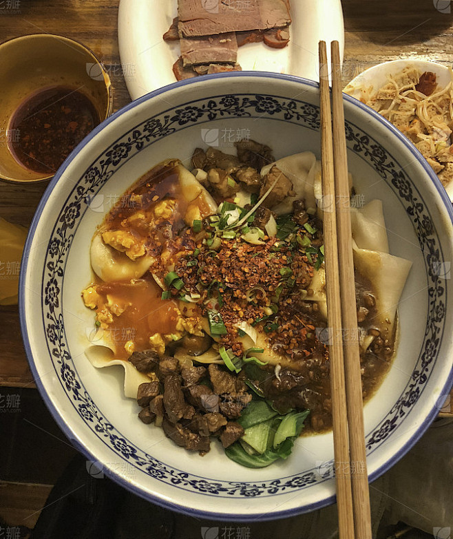 中国食物:陕西Biangbiang面