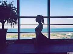 冯小刚新电影海报遭吐槽？而Fit君只想教你一字马