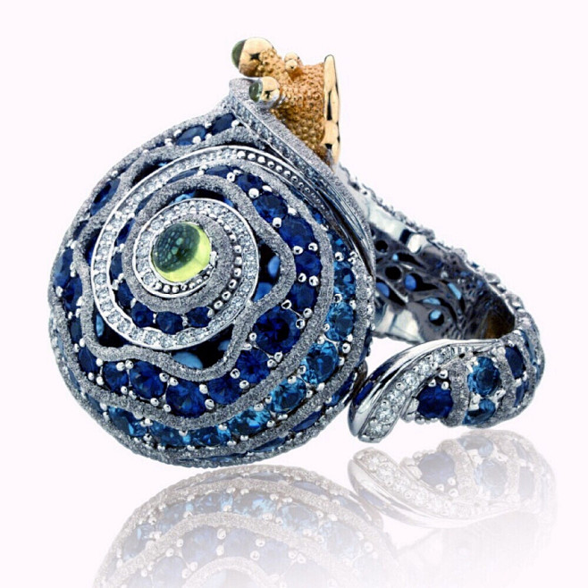 「Sea Snail」戒指 蓝宝石和钻石...