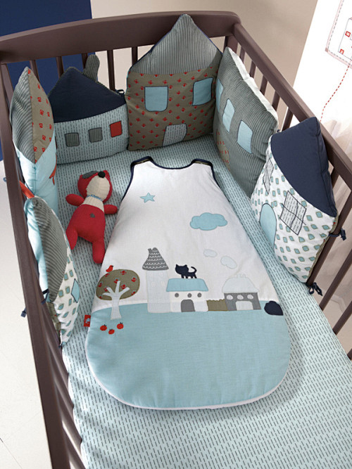 [美•设计]有爱的手工婴儿床布置

 
...