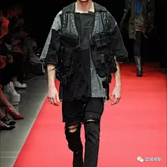 谁说穿着“破烂式”服装就是流浪汉？乞丐装也可以很时尚