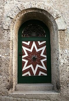 starburst door