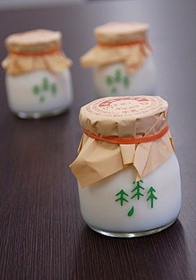 Yoghurt packaging