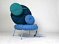 德国设计师KarolineFesser设计了一款颜色鲜明的座椅，它造型可爱，让人觉得温馨，似乎回到孩童时代。
