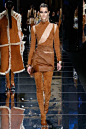 Balmain 秋冬大秀上演狂野美人。#时尚视野# ​​​​