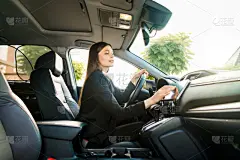 汽车,看,女商人,溢价,方向,显示器,前进的道路,顺序,坐,驾车