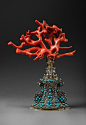 工艺品 | Crazy for Coral。
“玫瑰碧琳，珊瑚丛生”。图源：Pinterest。
欢迎关注我们的分享互动小组@艺术哲人 。
#遇见艺术##艺术哲人# ​​​​