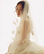 组图：新手人妻闵孝琳晒婚礼照 穿白色婚纱清纯迷人 : 韩国女星闵孝琳公开了新婚感想“感恩，还是感恩。”并上传了自己身穿婚纱的照片，纯白色婚纱展现她独特的魅力=。