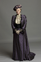 热播英剧《唐顿庄园》(Downton Abbey) 剧照及美服赏：“二手服装”完美再现古典考究的20世纪10年代英伦风格！