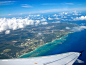 蓬塔卡纳（Punta Cana）,该地区最出名的是它巴瓦罗海滩(Bavaro Beach)，巴瓦罗(Bavaro)是一个引人注目的棕榈成行的伸展漫步海滩。白色的沙滩，柔和的蓝色大海。海浪和沙滩很快沉入海中。水始终是透明微微蓝。