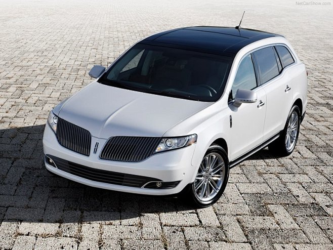 Lincoln MKT - Front ...