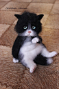 Super cute needle felted cat by Marina Good from Russia: 