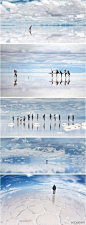 全球十大罕见美景之—：玻利维亚乌的尤尼盐湖。它堪称世界上最大的盐湖，绵延近4000平方英里。湖水倒映着周围的景像与蓝天白云，延伸成为地球上最大的镜子。置身于此，漫步云端，体悟人生中最轻盈的一次驻足。
