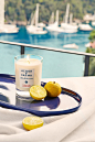 The citrus notes of Chinotto di Liguria in our candle of Home Collection