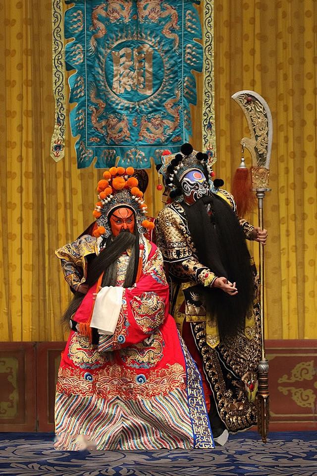 八旬老艺术家演出京剧《单刀会》_关羽处 : 李玉声先生深得得乃父李洪春先生真传，对红生戏造诣极深，出色地塑造了关羽凝重、威武、儒雅、高傲的舞台 ...