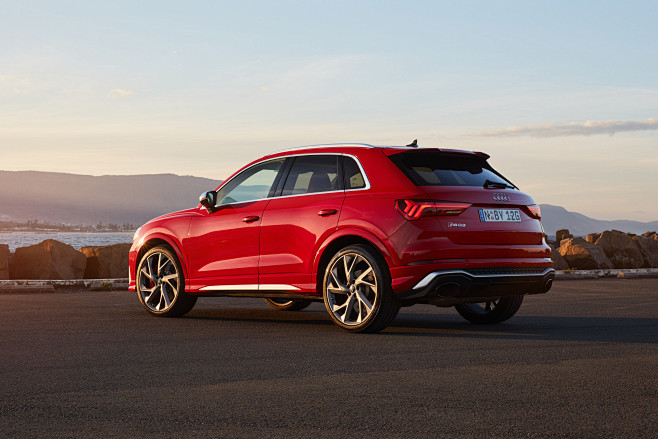 2021 Audi RS Q3 & RS...
