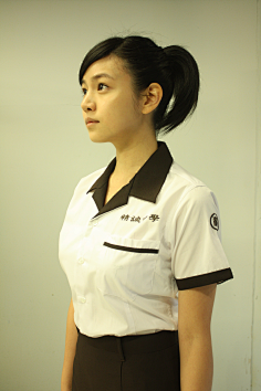 com#花瓣人物志#易知难,歌唱演员,80年代成都艺术圈中非常抢眼的一个