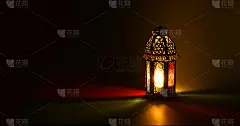 穆斯林节日开斋节贺卡。Eid-Ul-Adha节日庆典。阿拉伯斋月灯笼。装饰灯