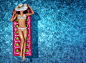 夏日休闲度假的性感美女高清图片 - 素材中国16素材网