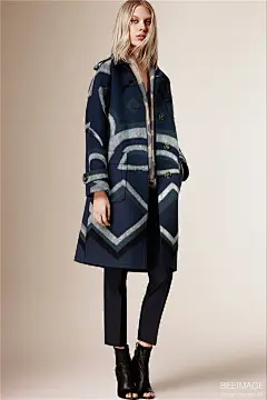 2015秋冬Burberry巴宝莉女装秋游系列发布