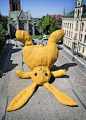 'stor gul kanin (big yellow rabbit)' by florentijn hofman in örebro, sweden  all images courtesy  florentijn hofman  image © lasse person