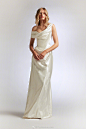 Vivienne Westwood 2021春夏婚纱

“西太后”家的复古风婚纱，既酷又性感 ​​​​