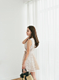 ▼SonYoonJoo▲180730图片_BP更新(米色折叠飘叶夏末时节连衣裙)_看图_孙允珠吧_百度贴吧