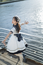 #少女写真# #Lolita# #人像摄影#

专 + 关 开一位 66R

夏日旅行的最后一组

和@-谢安然- 一起到达日本的当天就马不停蹄的开始拍照啦~ 没想到拍的第一组放在最后一组发 ，至此19年的夏日就最终结束啦~
也许是台风来临前最后的平静，天气好到爆炸，空气是如此的清澈，阳光照射在海面上，随涟漪荡起波光。我心目中的帆风是什么样的呢？画面就是我的答案。

摄影:O睿瑶爸爸 O抽奖详情