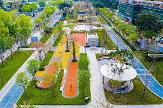 上步绿廊公园带景观设计 | 深圳市城市交通规划设计研究中心_景观中国 : 立足于健康与自然，将破碎的隔离绿地整合为连续的绿色廊道，将地铁开挖的 ...