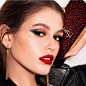 Come backstage with Kaia Gerber and recreate an iconic look with Tom Pecheux - using the Babycat Edition of the Couture Colour Clutch.
Receive exclusive tips and tricks, to take you through party season, while getting virtually up close and personal with 