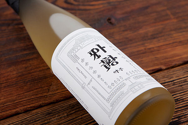 韩国Ahwang ju清爽的米酒包装设计