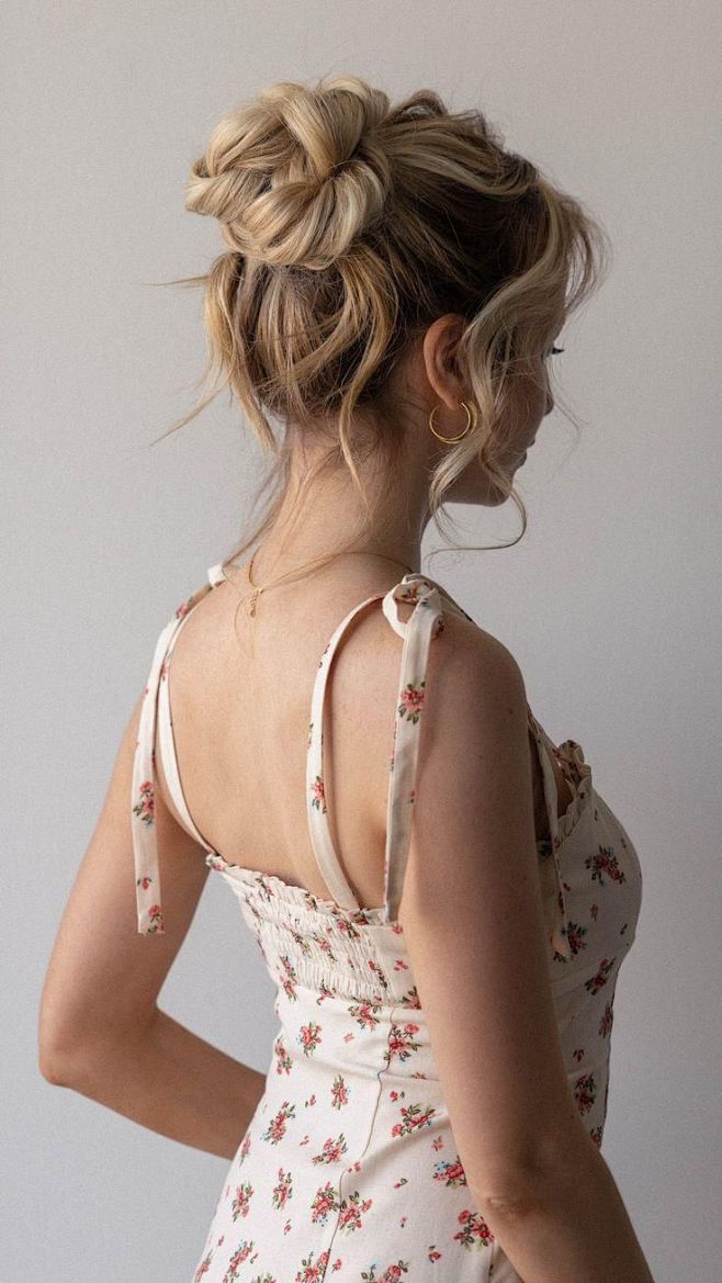 EASY messy bun/braid...