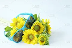 柠檬黄的向日葵花束