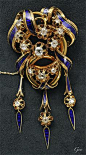 1860 France brooch , clasp the way of diamond , to claw clasp flower shape .