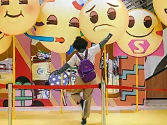 限时2个月！西安首个emoji展来了！1000㎡全是行走的表情包！ : 千言万语，不及一个表情懂你！
