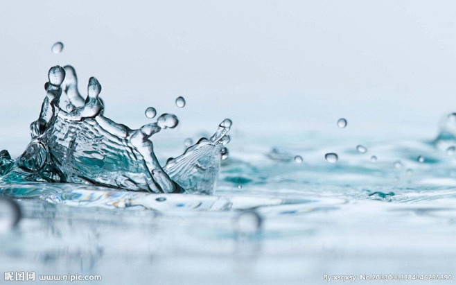 蓝色的水 蓝色 水滴 泼溅 水花 清澈 ...