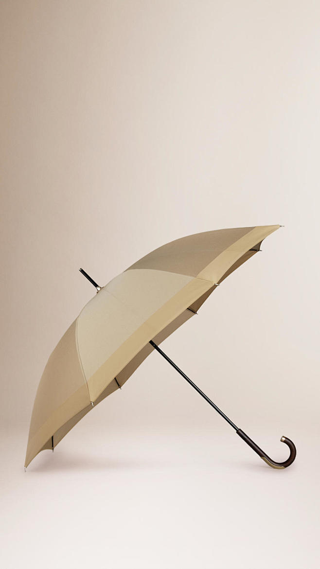 斜纹伞里长柄雨伞 : 传统风格长柄雨伞，...