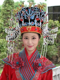 狸（＊￣︶￣＊）沫采集到红妆带绾同心结