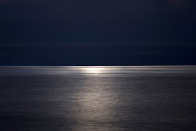 Moon Over Atlantic :...