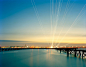 Nachtfluge | 美国风光摄影事 | Kevin Cooley |  Takeoffs LaGuardia Runway 4, 2009  | 飞行捕手一“摄影本来就和时间密切相关。快门既可以捕捉到眨眼的瞬间，也可以像这组照片一样，将数分钟甚至数小时的时间收入一张画面中，正是时间赋予了摄影特殊的魅力，而这种魅力却又让时间有了另一层更耐人回味的韵味。”