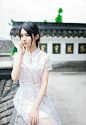 荷叶边的民国风连衣裙麻花辫少女_唯美写真_4493美女图片