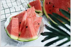 清凉西瓜水果摄影图小清新夏日照片配图壁纸