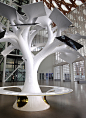 Electree City : Electree City is a tree whose leaves are solar panels. It is composed of modules to be assembled, which can produce an infinite number of different shapes and be transported easily. During installation, you can shape it by turning the modu