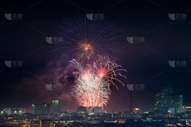 焰火,芭堤雅,狂欢节,水平画幅,绿色,夜晚,无人,泰国,春节,放焰火素材-花瓣网