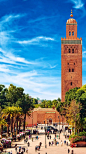 老麦地那著名的马拉喀什大广场。摩洛哥| 
Famous Main square of Marrakesh in old Medina. Morocco 