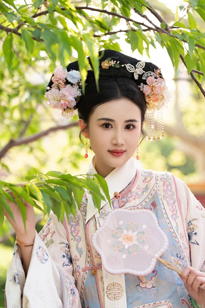 北京拍的格格装写真，北海公园出片机位_14_北京约拍的小吴子_来自小红书网页版