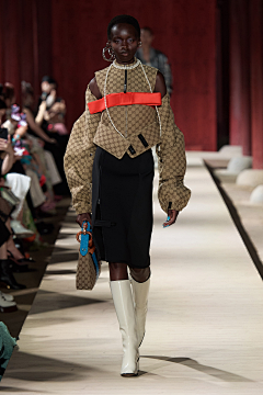 童小楹宝贝采集到Gucci RESORT 2024